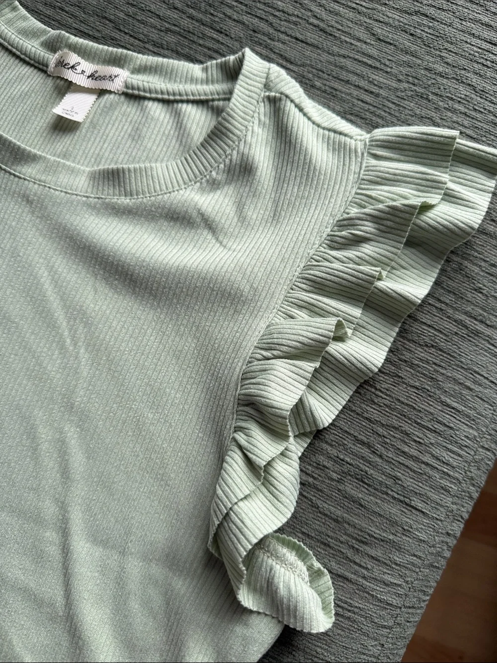 Derek Heart Mint Green Ribbed Ruffle Sleeve Tank - Picture 4 of 5